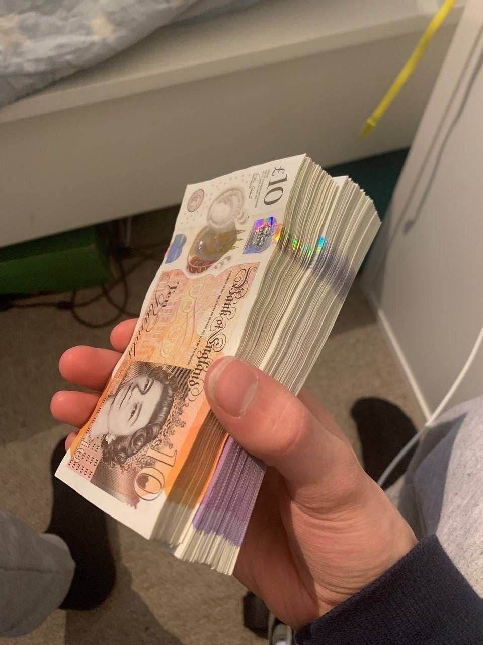 Counterfeit £10 banknotes for sale