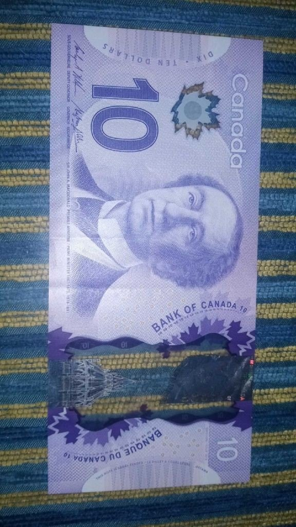 Counterfeit Canadian 10 Dollar Bills