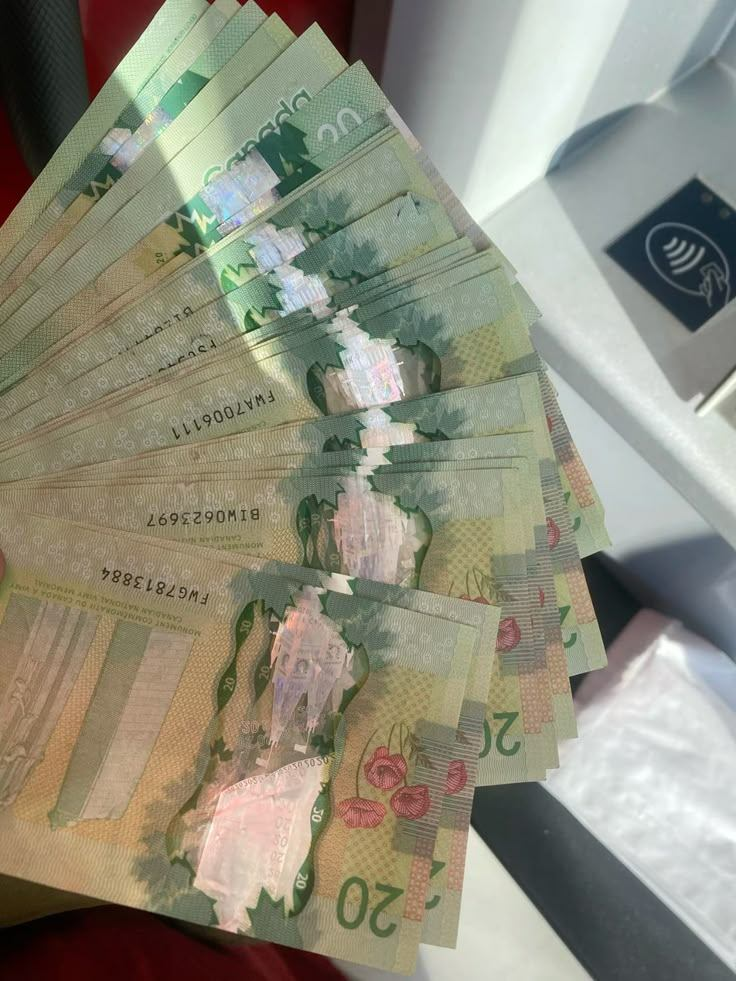 Counterfeit Canadian 20 Dollar Bills (2)